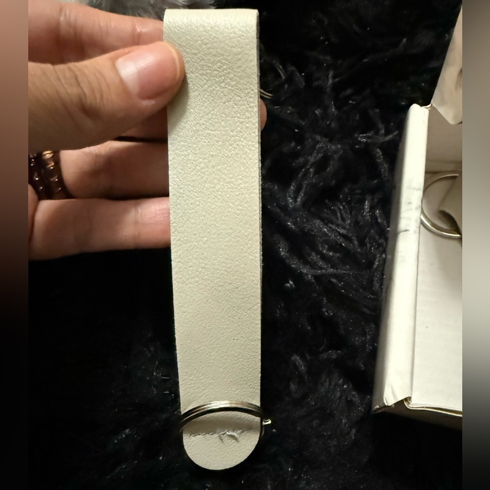 Silver keychain‎ - Picture 4 of 9